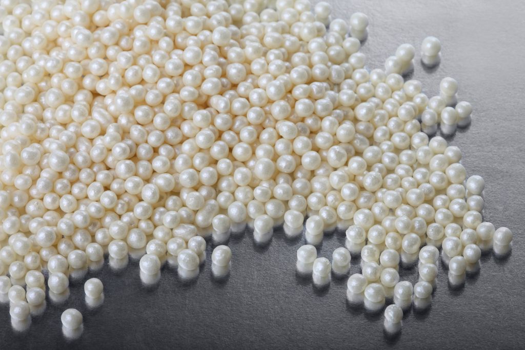 Драже зерновое взорванные зерна риса в цветной кондитерской глазури (Серебро) 1.5кг 101 